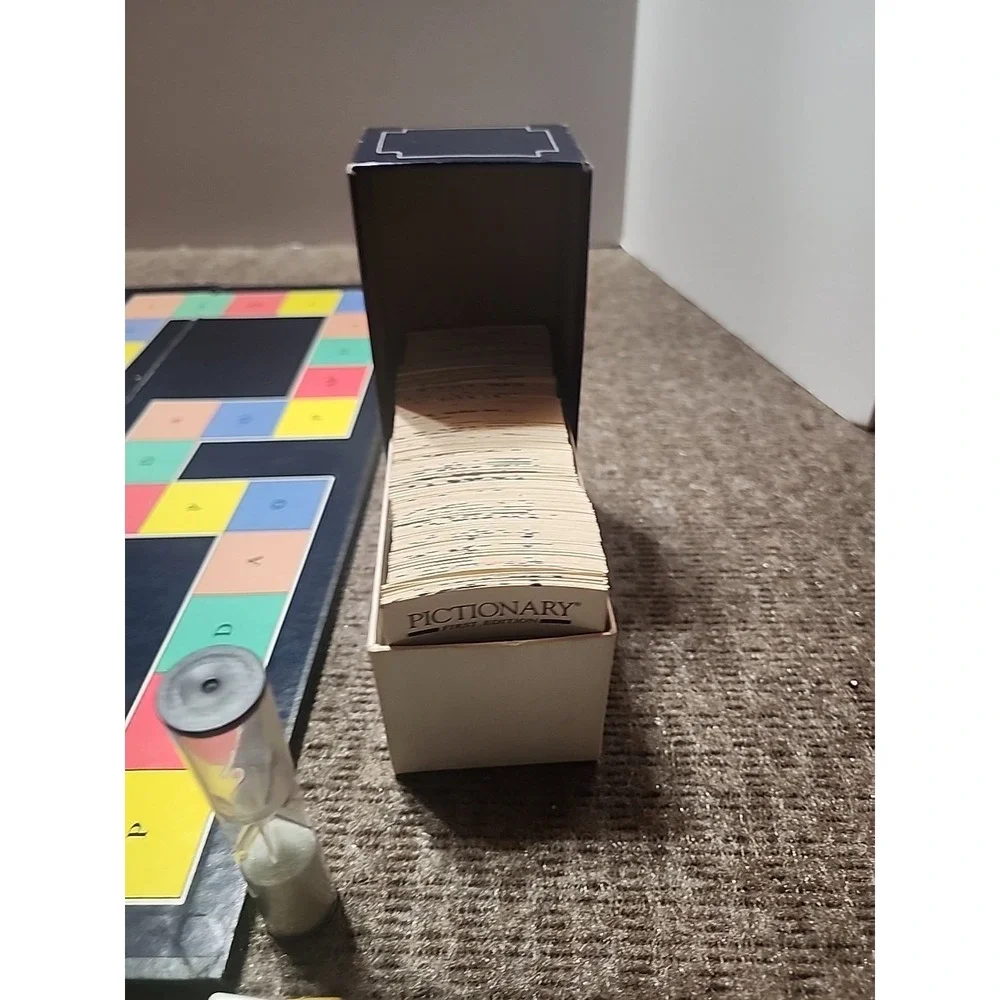 Pictionary Game of Quick Draw First Edition 1985 Missing 2 Dice
